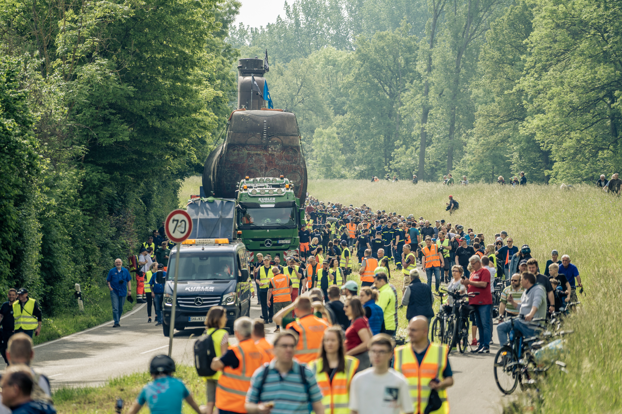 On Sunday, 21 May 2023: The road transport to the Technik Museum got underway.